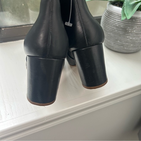 Madewell Black Ankle Boots with Chunky Heel - Picture 3 of 9